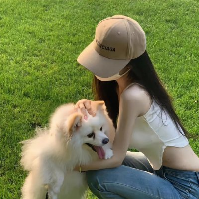 蕾哈娜内衣秀海报